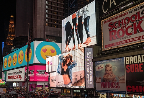 10 Top Brands’ Best Facebook Ad Examples.